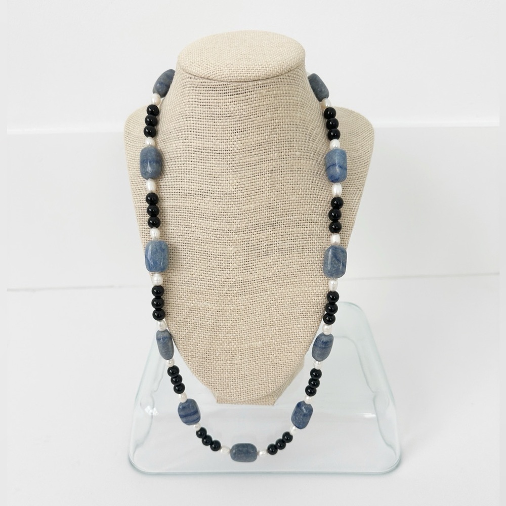 NWT Genuine Sodalite, Pearls & Black Onyx Necklace Blue Black White